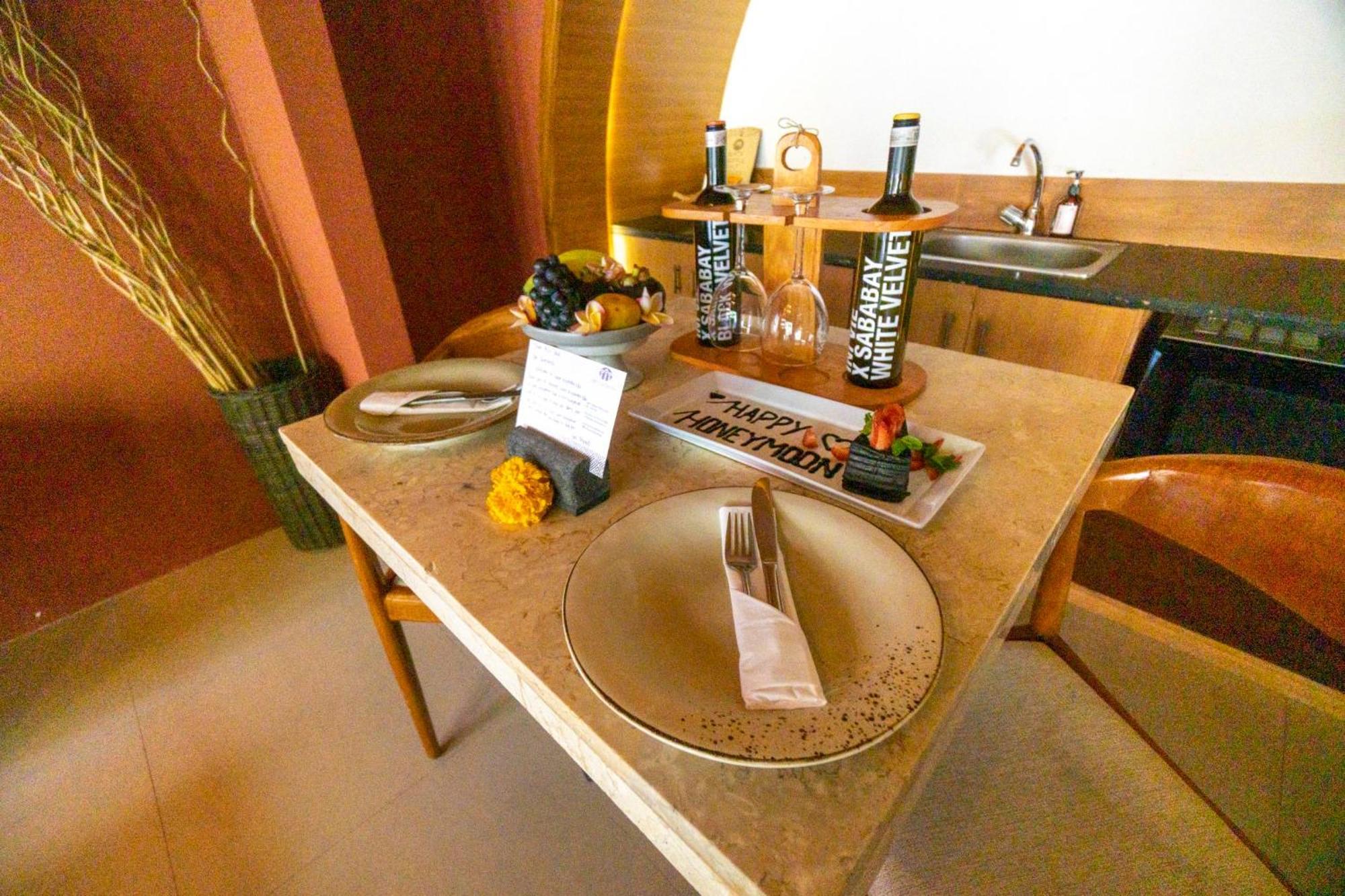 Seminyak Sanctuary Villa By Ini Vie Hospitality 레기안 외부 사진